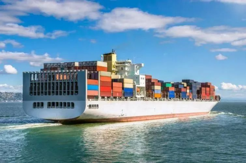 US Ocean Shipping: Standard vs Express Service Comparison